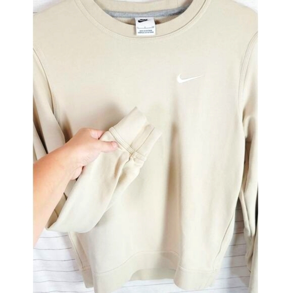 Nike Mens Club French Terry Crew Top Sweatshirt in Light Tan, sz Small - Picture 4 of 11
